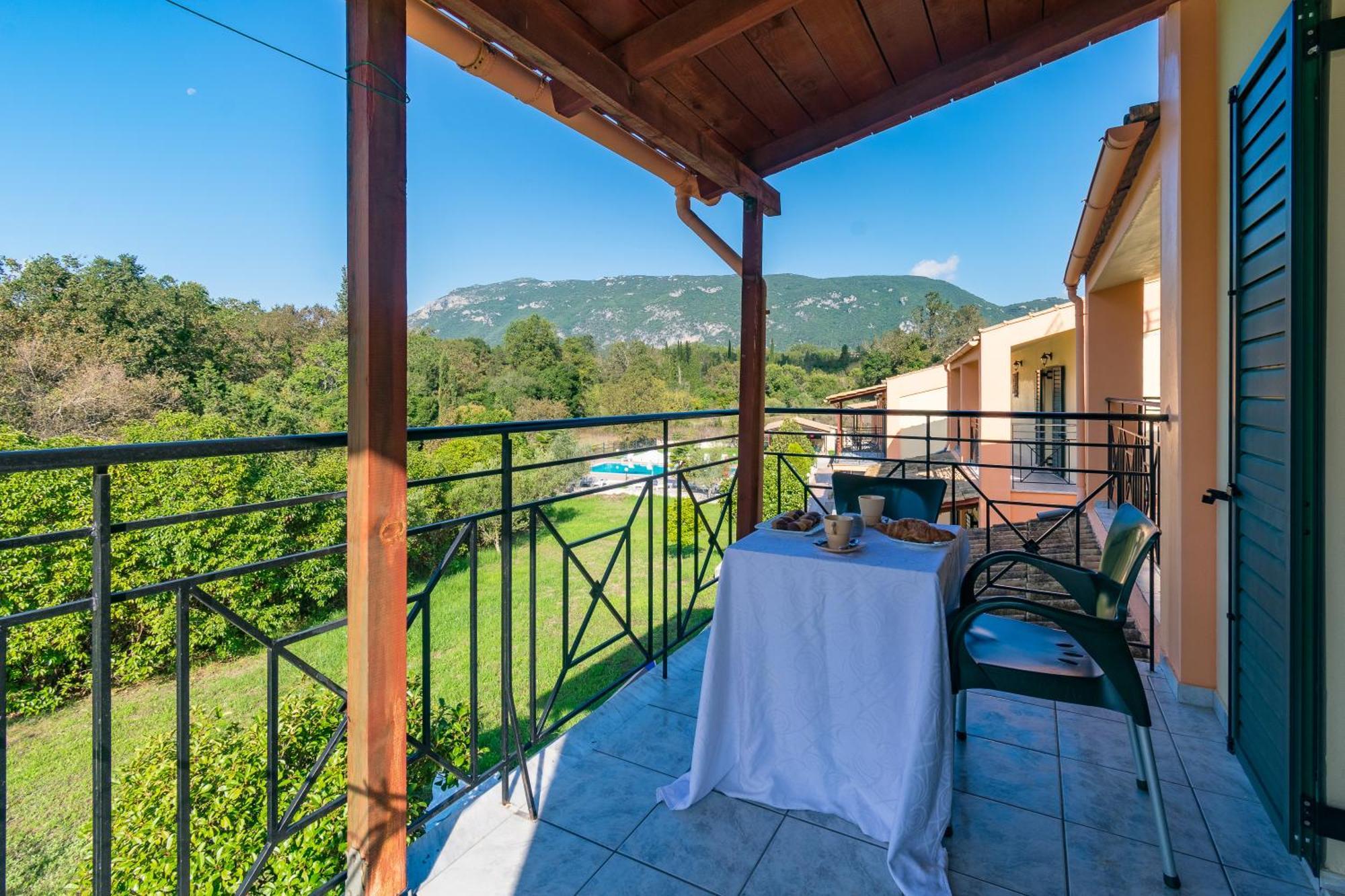 Rivendell Apartments Áno Korakiána Dış mekan fotoğraf