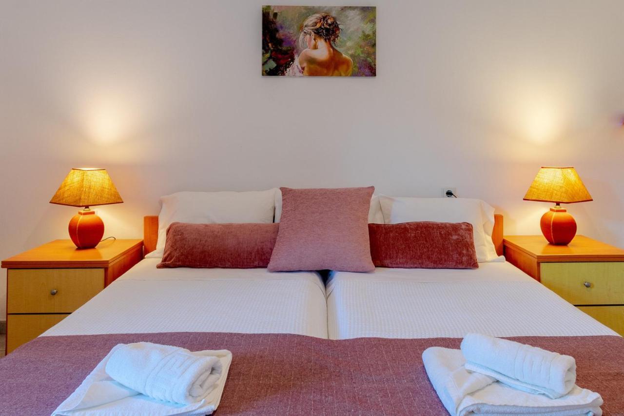 Rivendell Apartments Áno Korakiána Dış mekan fotoğraf