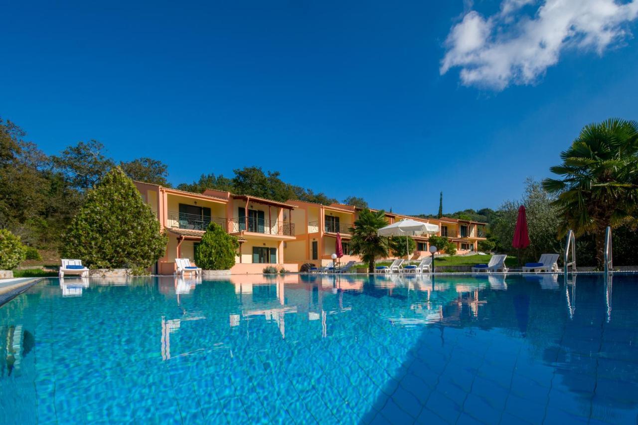 Rivendell Apartments Áno Korakiána Dış mekan fotoğraf
