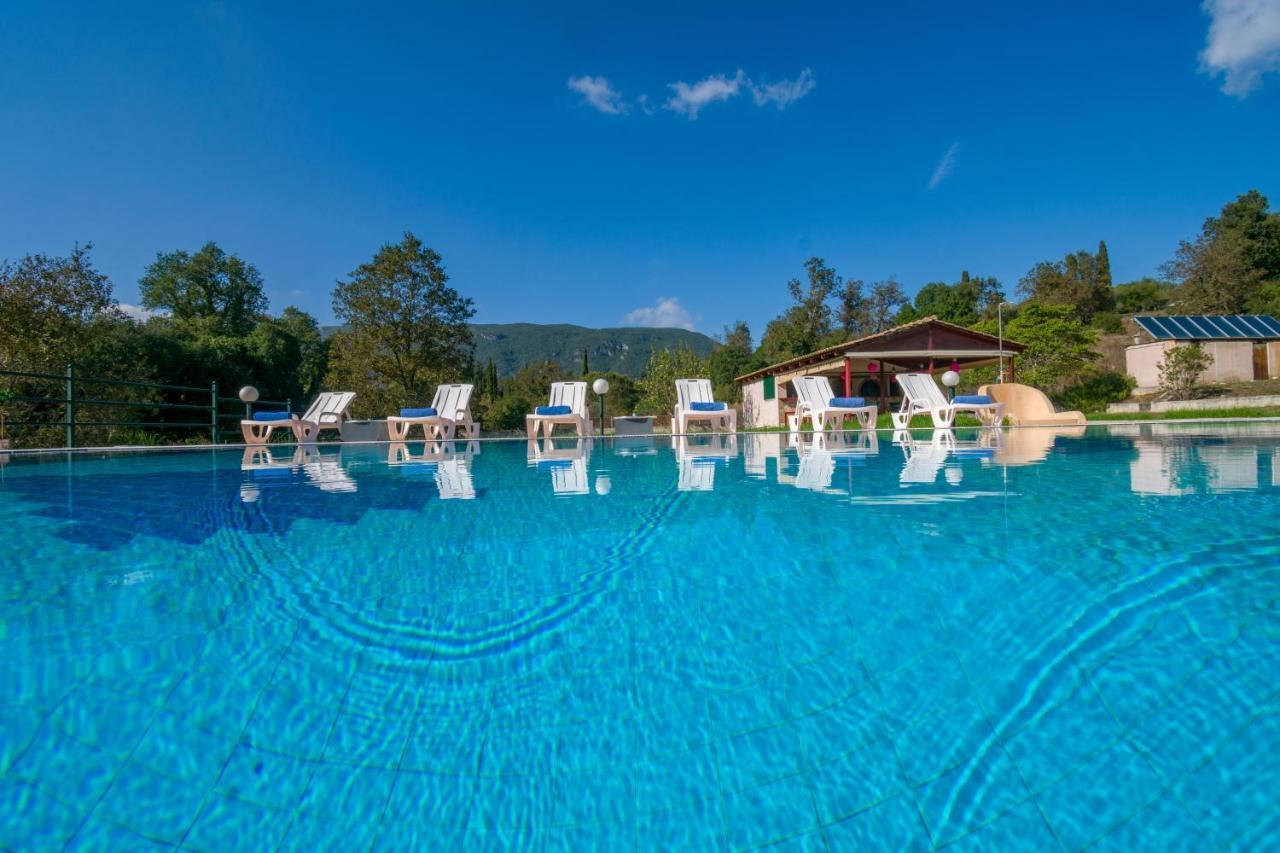Rivendell Apartments Áno Korakiána Dış mekan fotoğraf