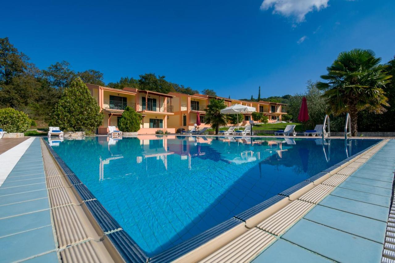 Rivendell Apartments Áno Korakiána Dış mekan fotoğraf