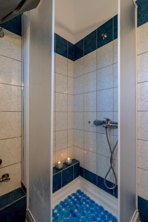 Rivendell Apartments Áno Korakiána Dış mekan fotoğraf