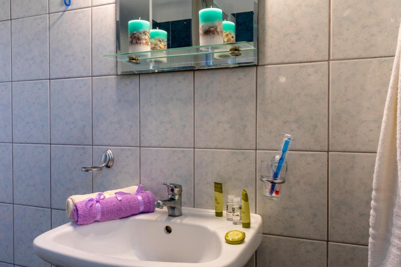 Rivendell Apartments Áno Korakiána Dış mekan fotoğraf