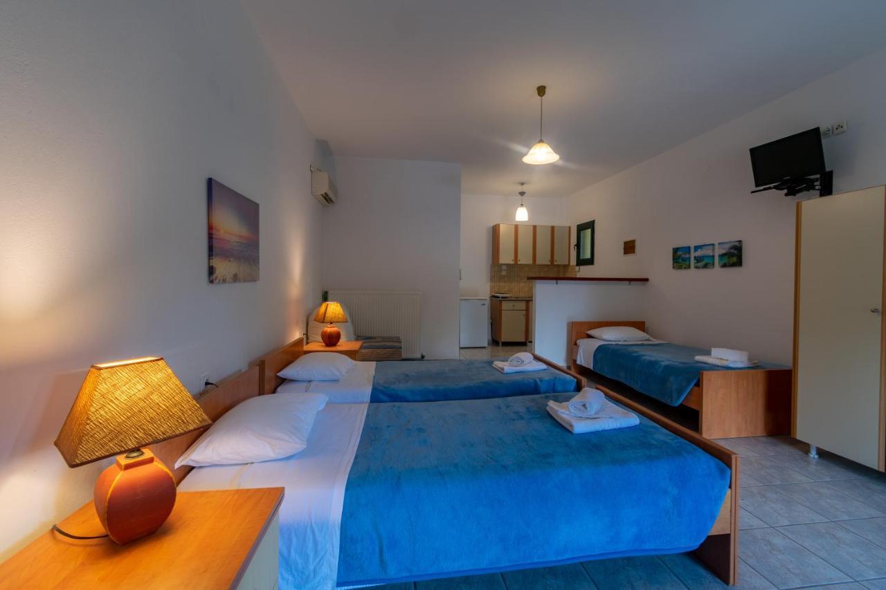Rivendell Apartments Áno Korakiána Dış mekan fotoğraf