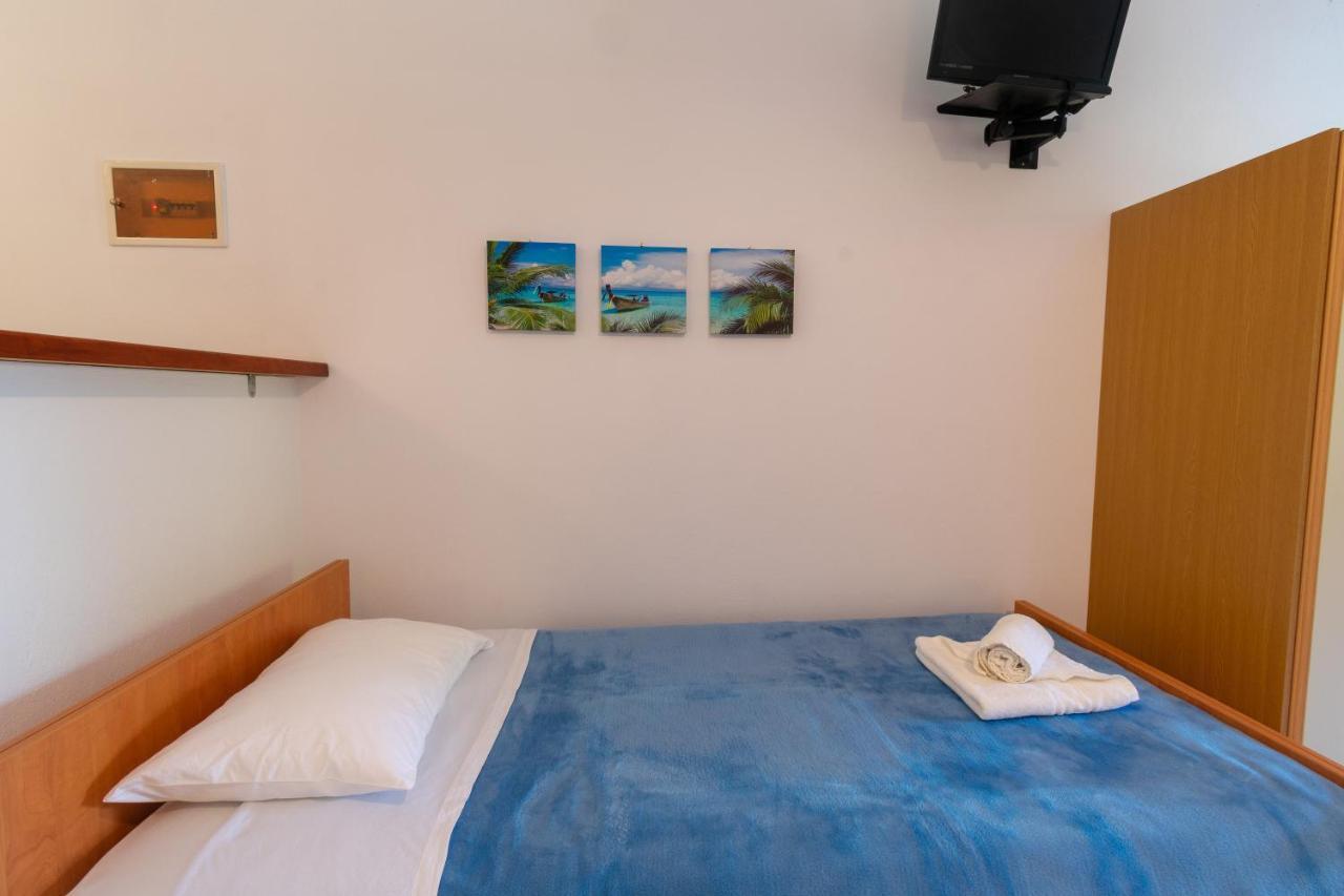 Rivendell Apartments Áno Korakiána Dış mekan fotoğraf
